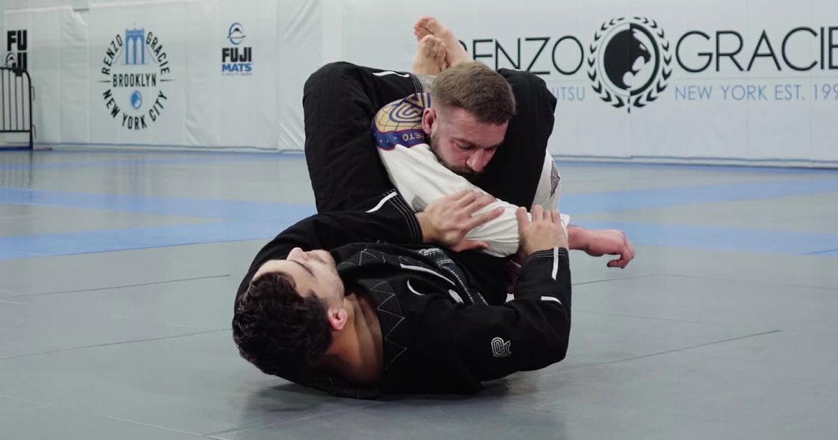 Danny Stolfi brings the arm across to finish a triangle.